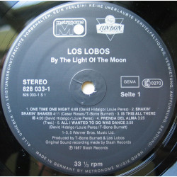Los Lobos – By The Light Of The Moon
